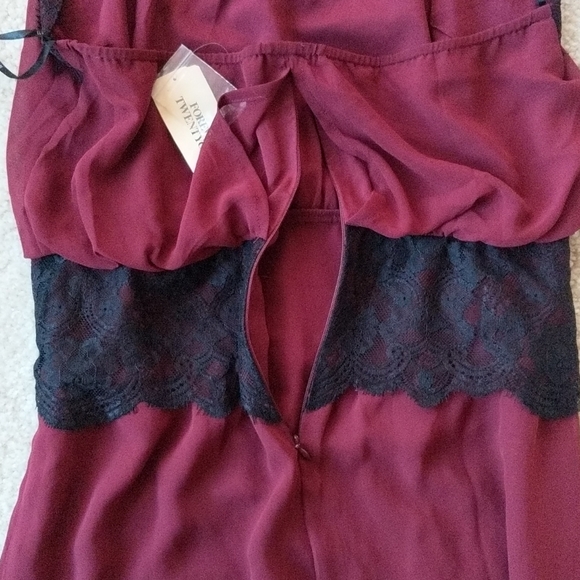 New Forever 21 Maxi Dress - Picture 9 of 9